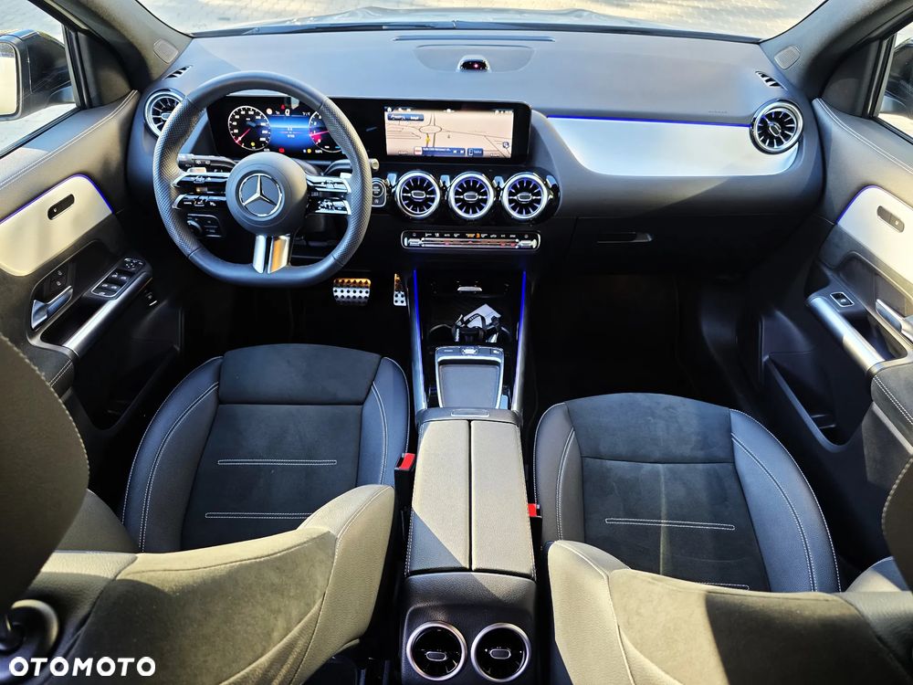 Mercedes-Benz GLA 200 AMG Line - 9