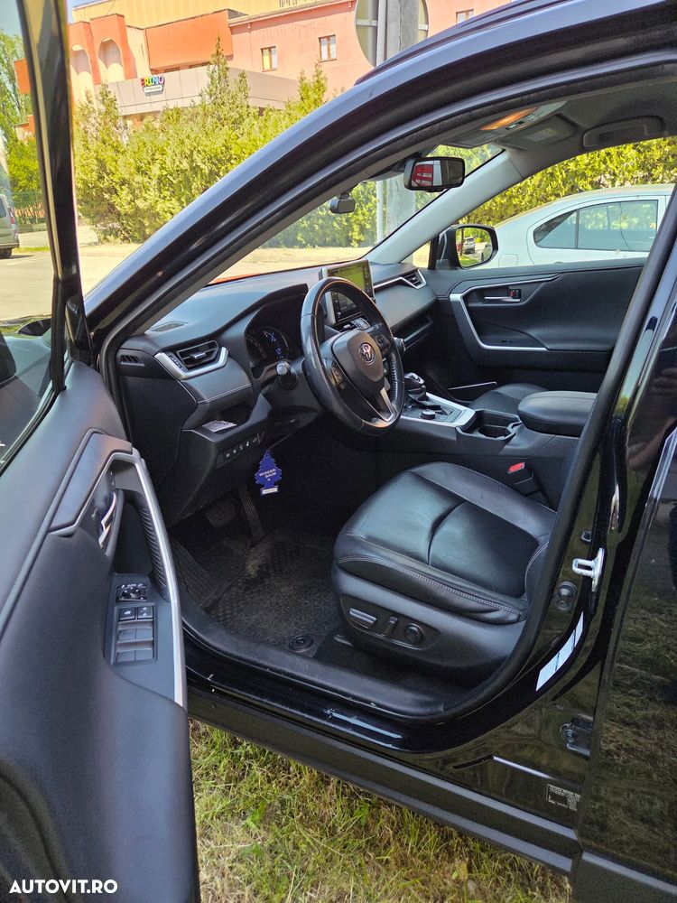 Toyota RAV4 - 5