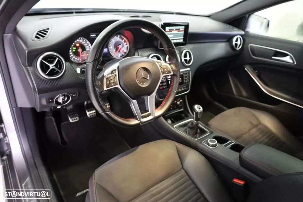 Mercedes-Benz A 200 d AMG Line - 5