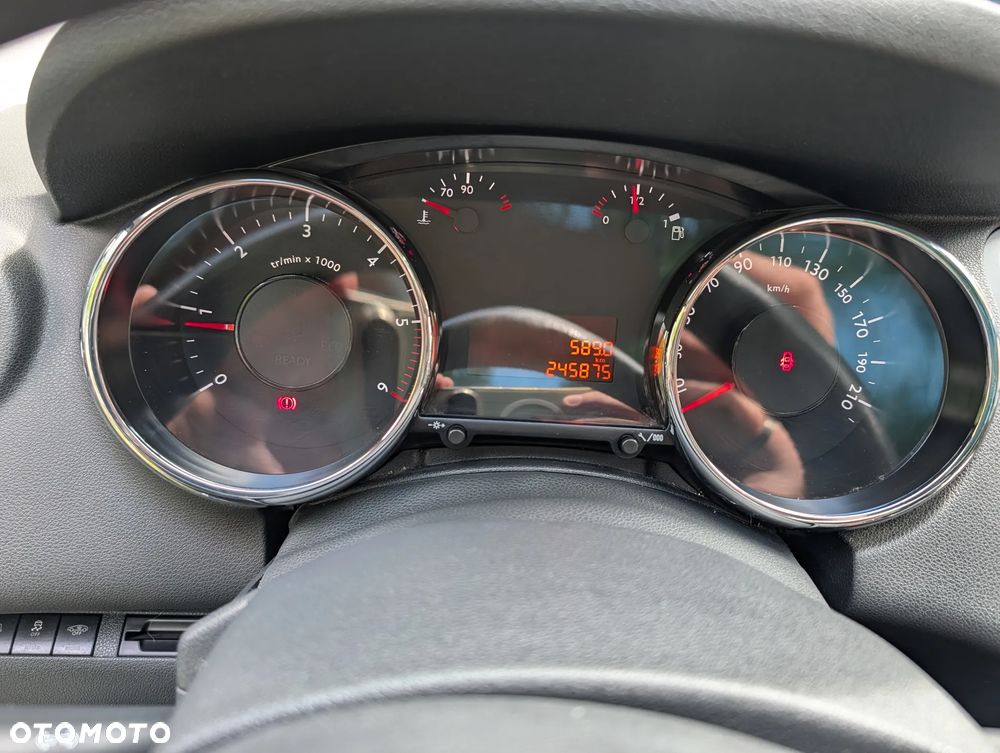 Peugeot 5008 1.6 HDi Style 7os - 7