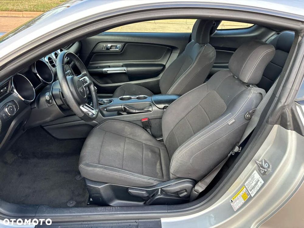 Ford Mustang 3.7 V6 - 18