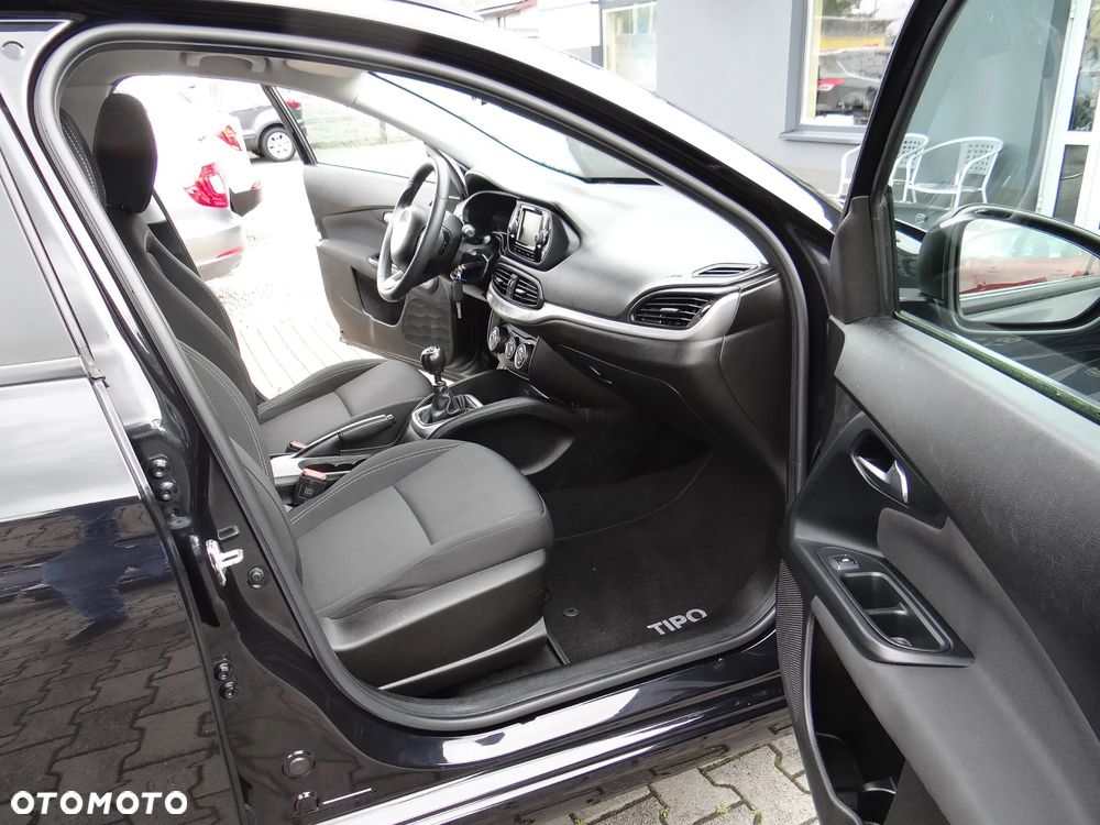 Fiat Tipo 1.4 16v Lounge EU6d - 32