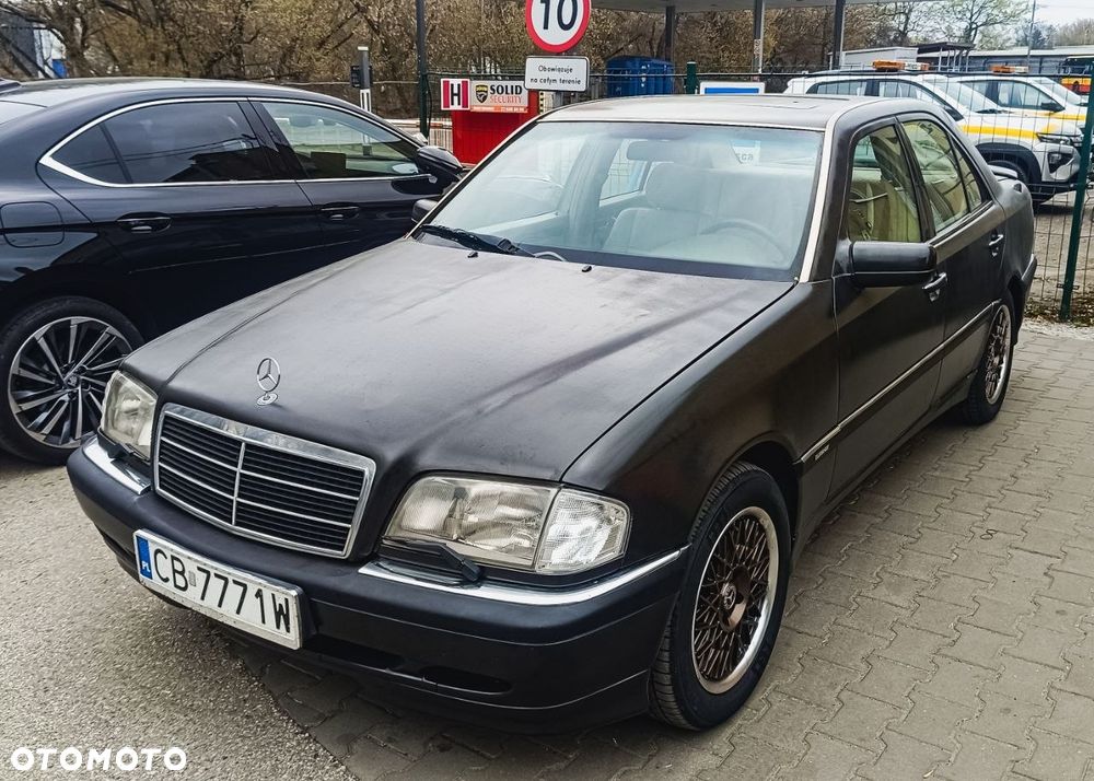 Mercedes-Benz Klasa C 180 Elegance - 3