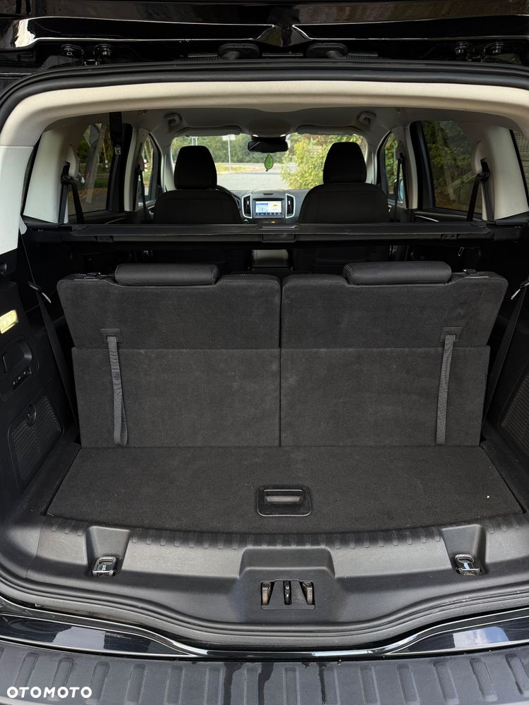 Ford S-Max - 27