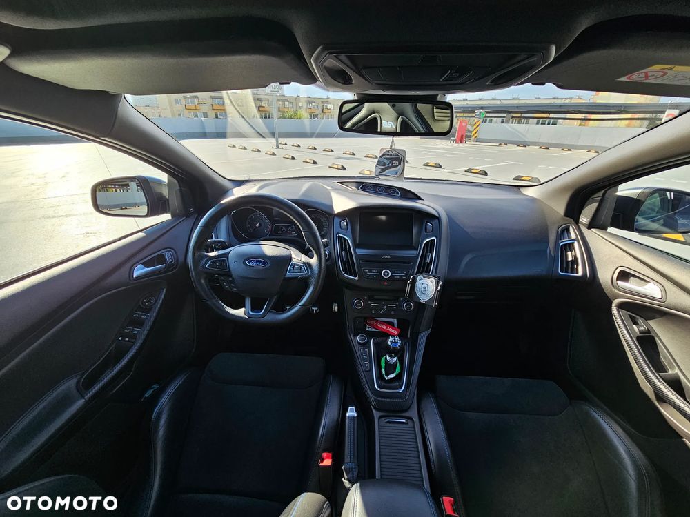 Ford Focus 2.3 EcoBoost RS - 15