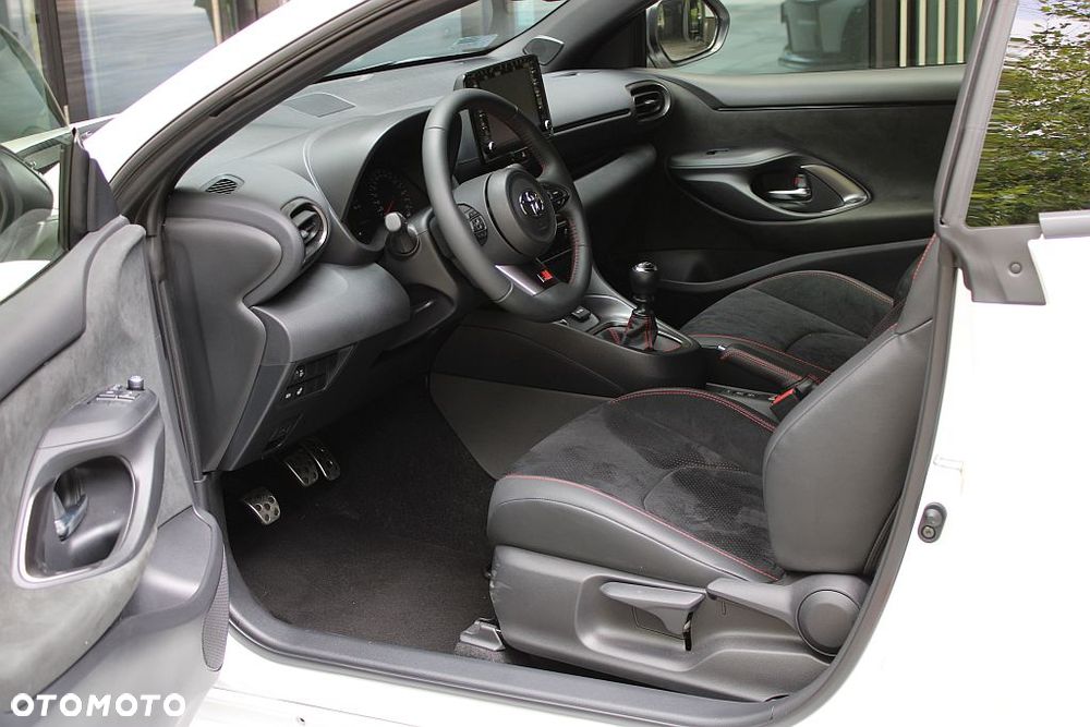 Toyota Yaris GR - 11