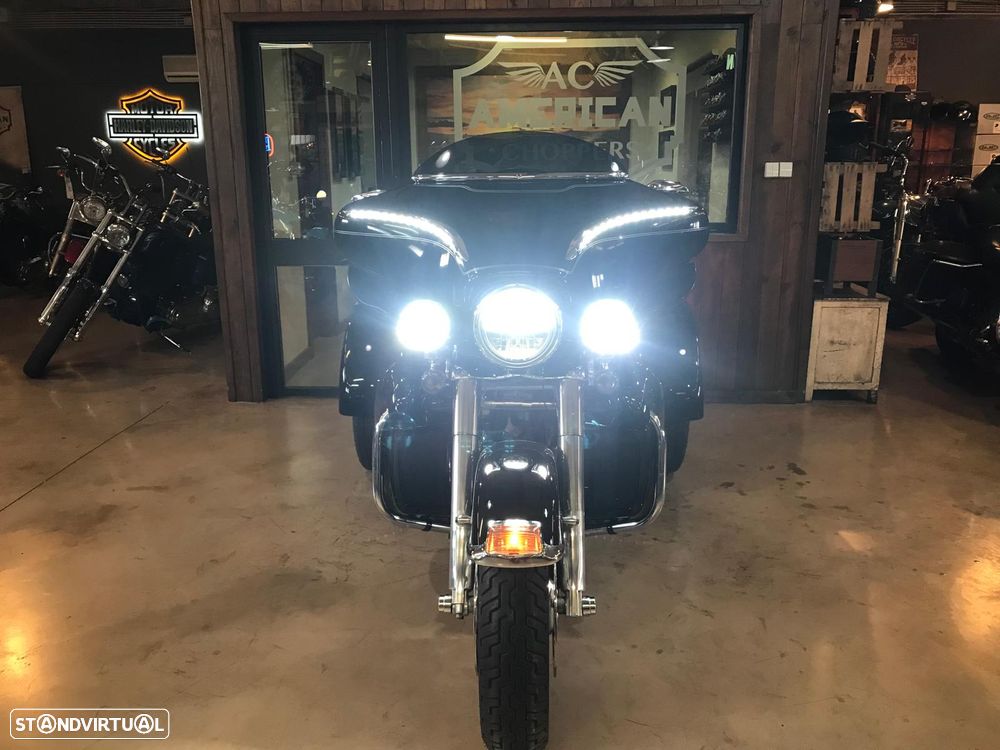 Harley-Davidson FLHTCU TRI GLIDE ULTRA CLASSIC - 6