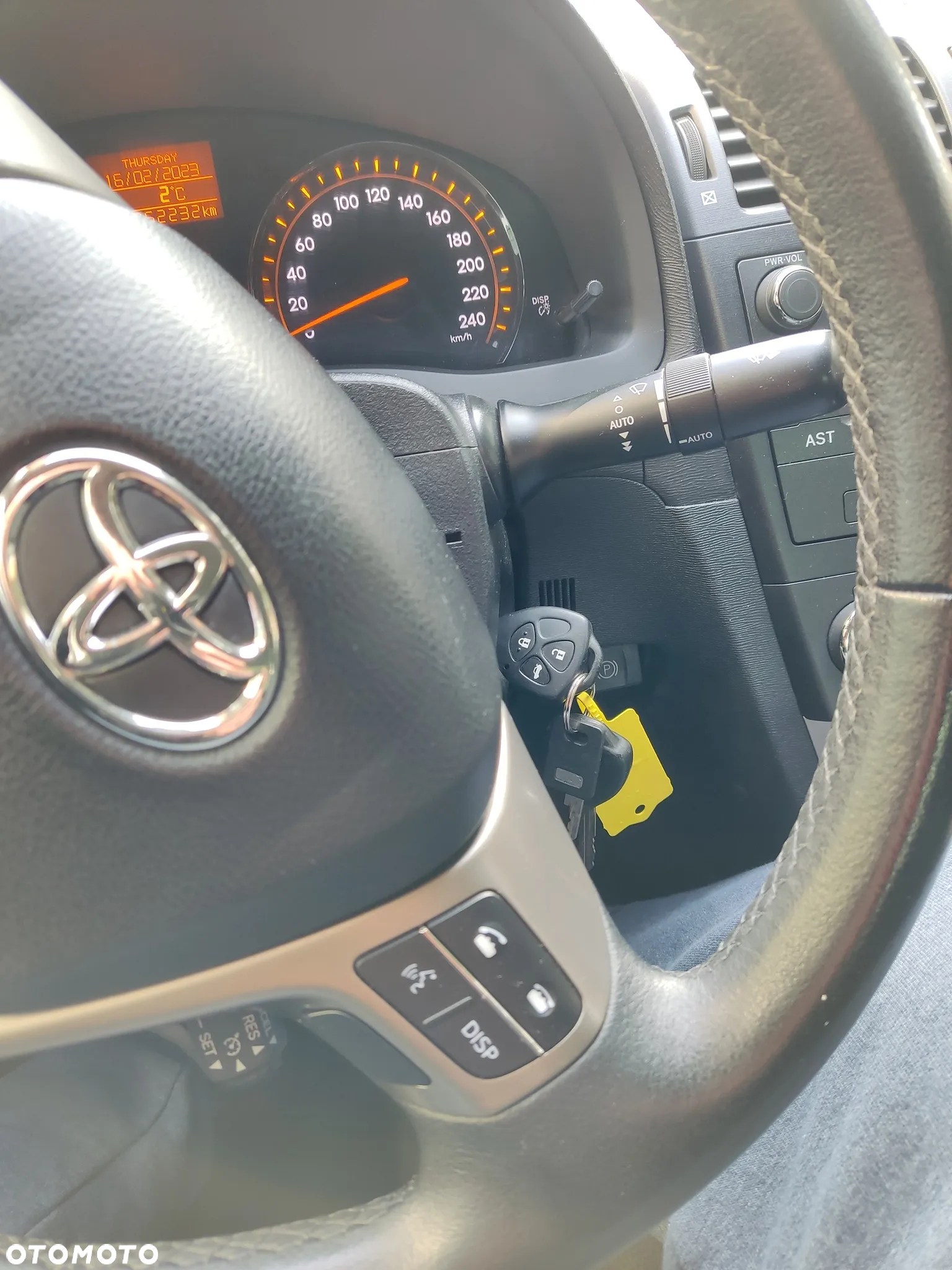 Toyota Avensis - 24