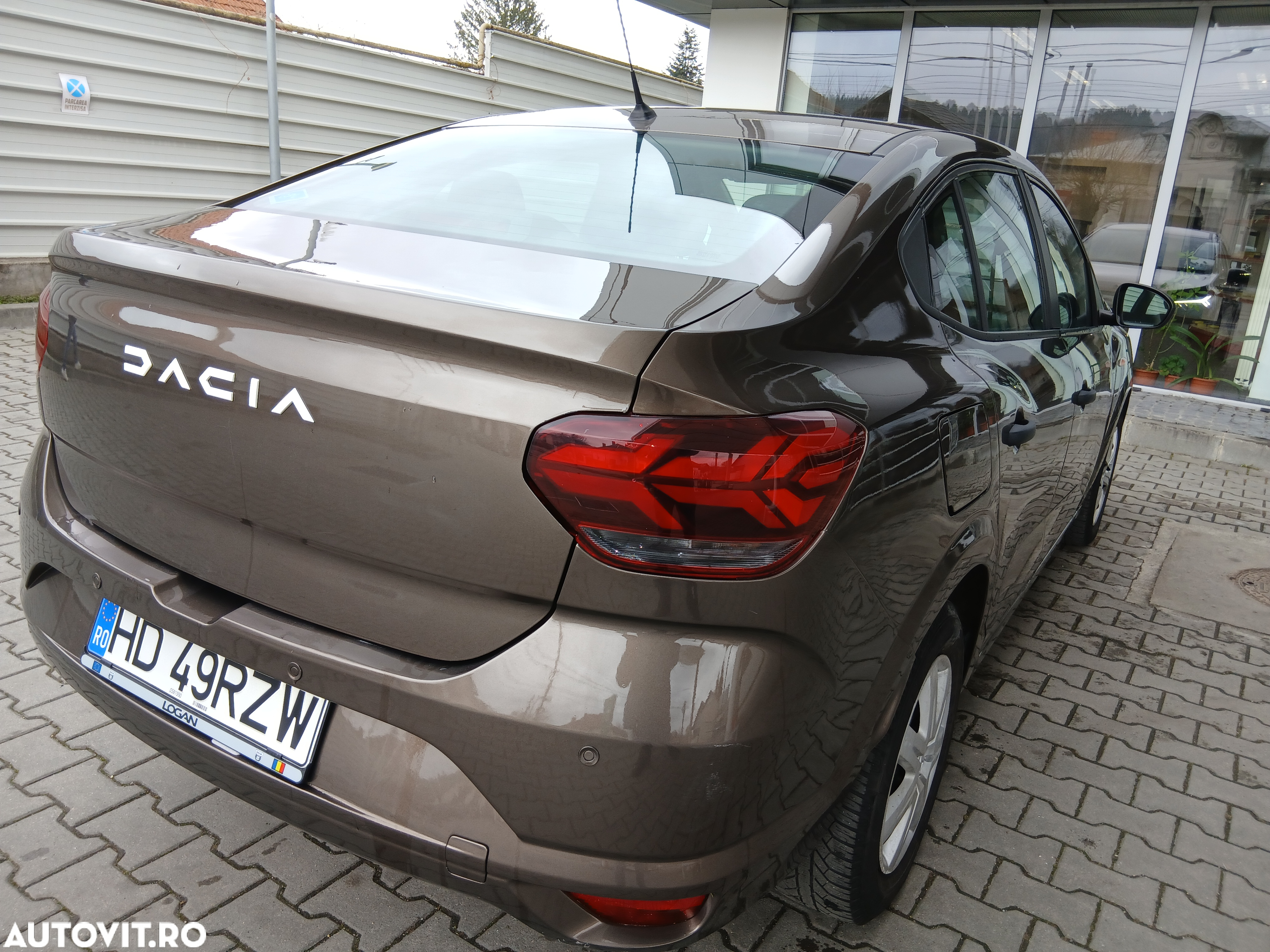 Dacia Logan TCe 90 MT6 Comfort - 6