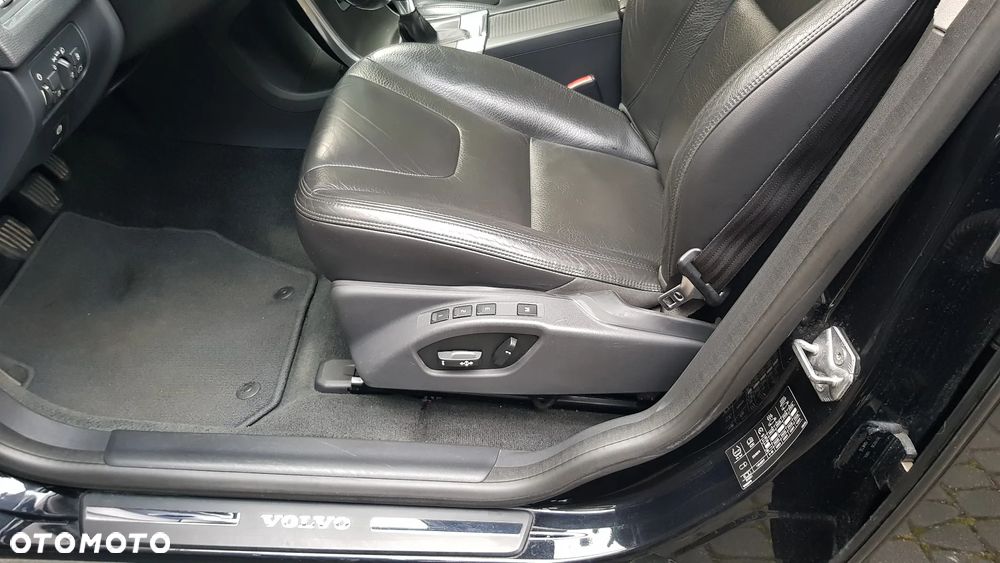Volvo XC 60 D4 Summum - 10