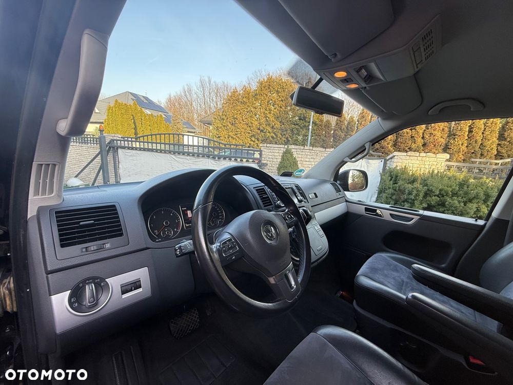 Volkswagen Multivan - 19