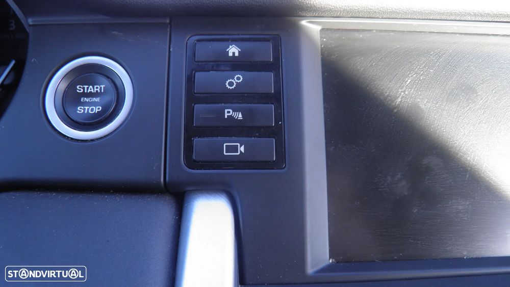 Land Rover Discovery Sport 2.0 TD4 HSE - 38