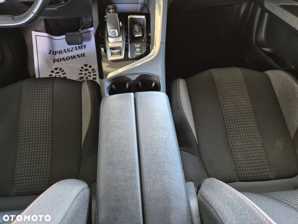 Peugeot 3008 BlueHDi 130 Stop & Start EAT8 Active Business-Paket - 33