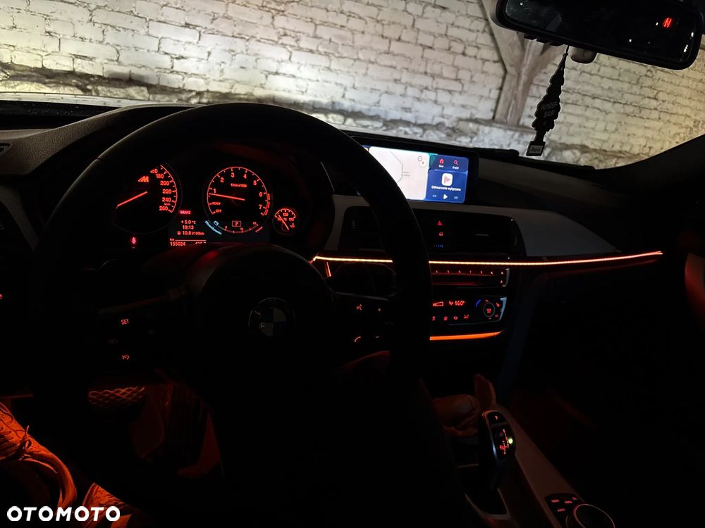 BMW Seria 3 335i Sport-Aut Luxury Line - 15