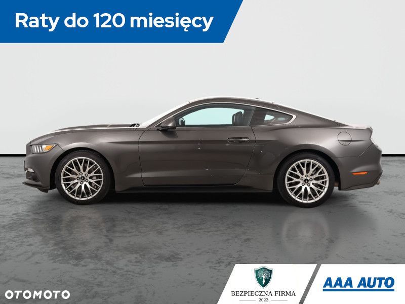Ford Mustang - 4