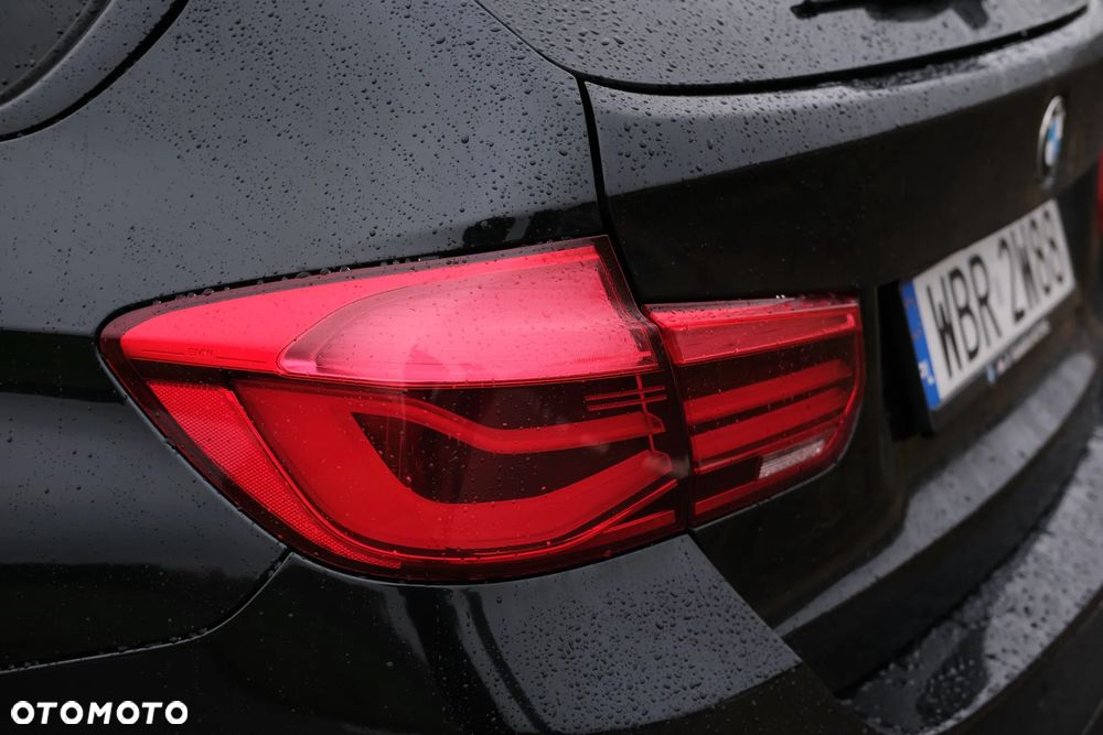 BMW Seria 3 320d xDrive Advantage - 11
