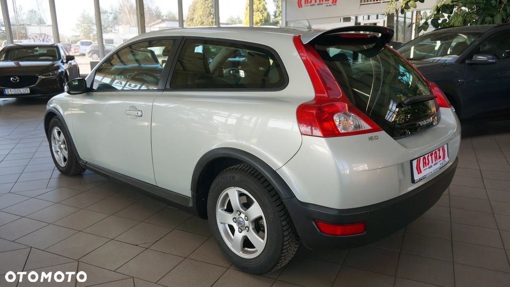 Volvo C30 1.6D Momentum - 13