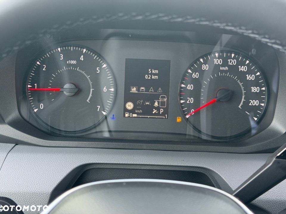 Nissan Interstar - 15