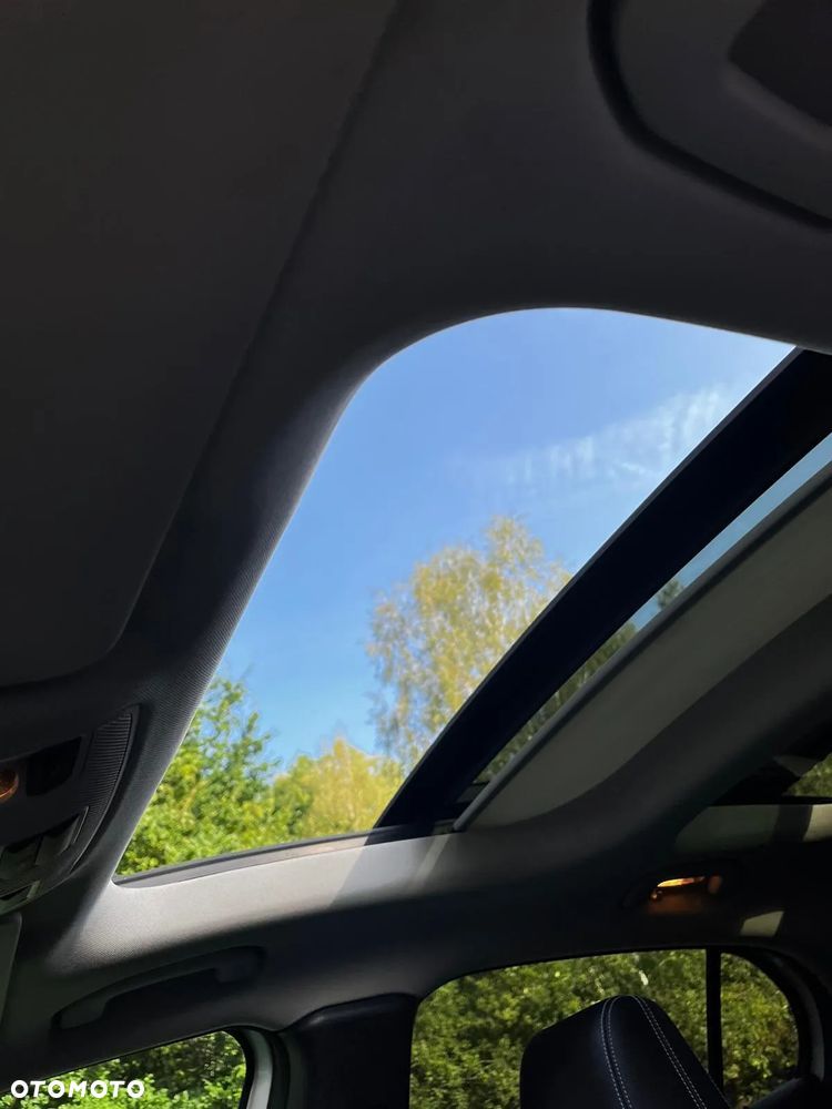 Mercedes-Benz GLA 200 7G-DCT UrbanStyle Edition - 13