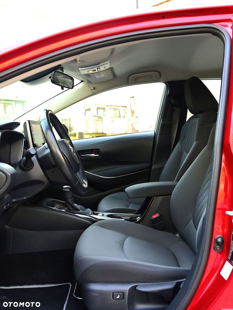 Toyota Corolla 1.8 Hybrid Comfort - 17