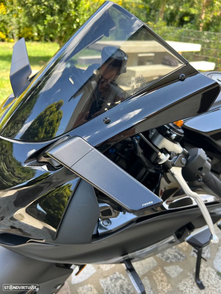 Yamaha R - 6