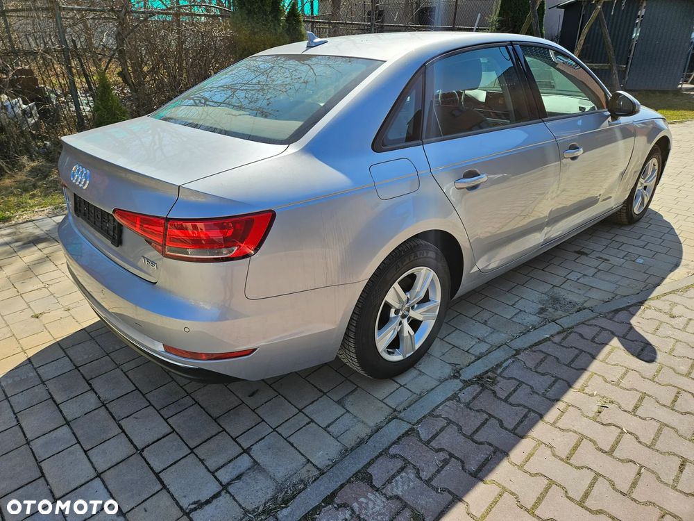 Audi A4 Limousine - 3