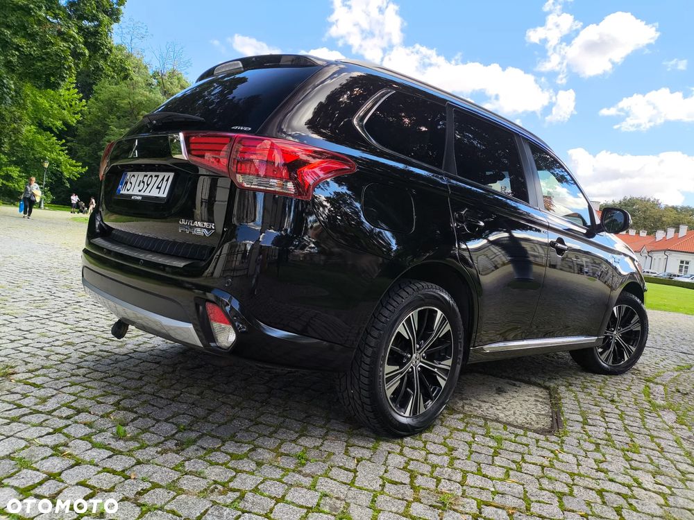 Mitsubishi Outlander 2.0 4WD Plus - 11