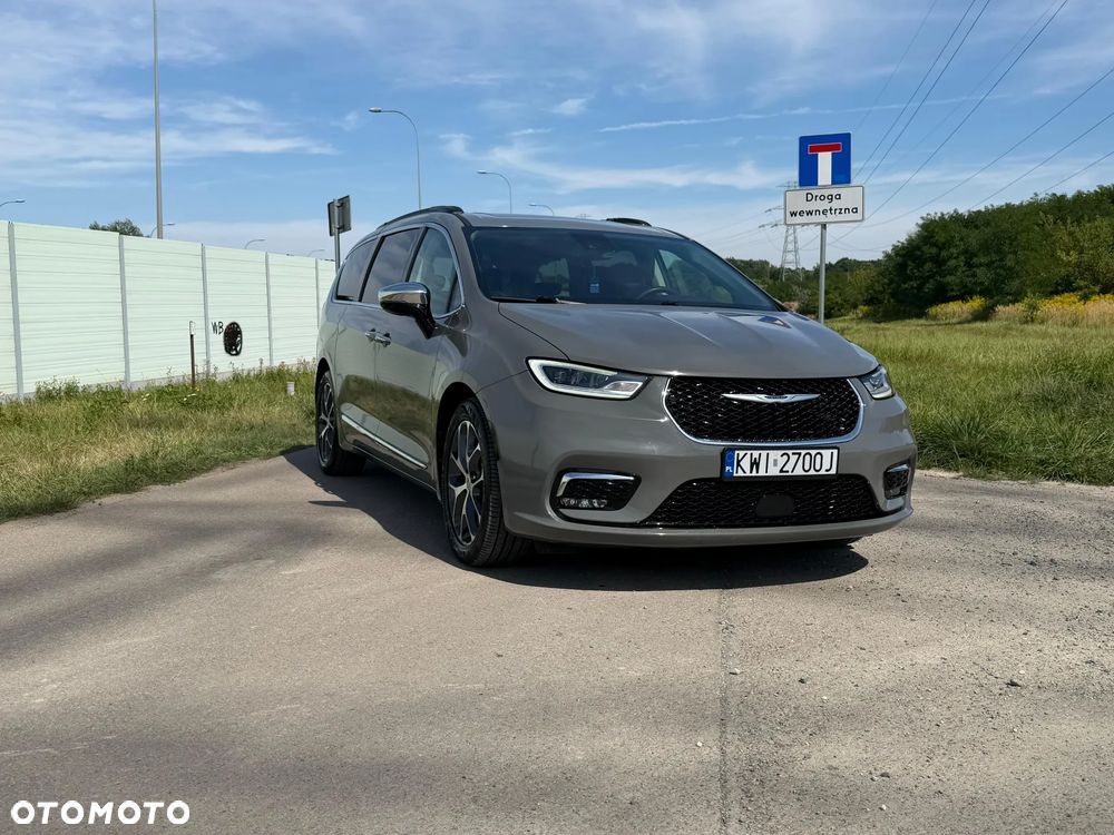 Chrysler Pacifica - 6