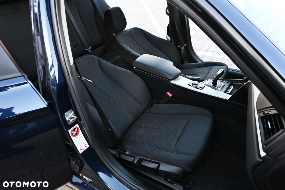 BMW Seria 3 320d Sport-Aut - 24