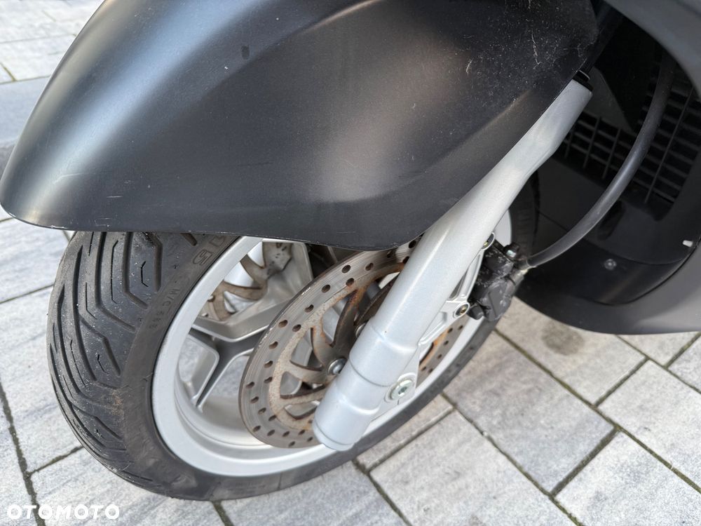 Piaggio X10 - 7