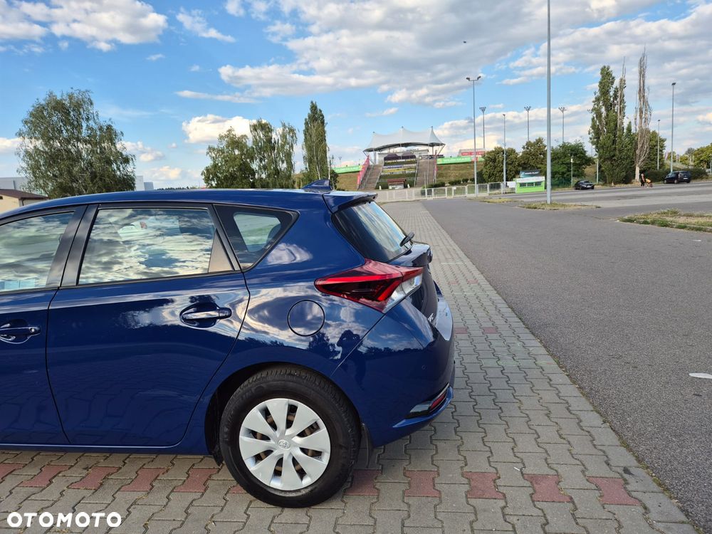Toyota Auris 1.33 VVT-i Active - 4
