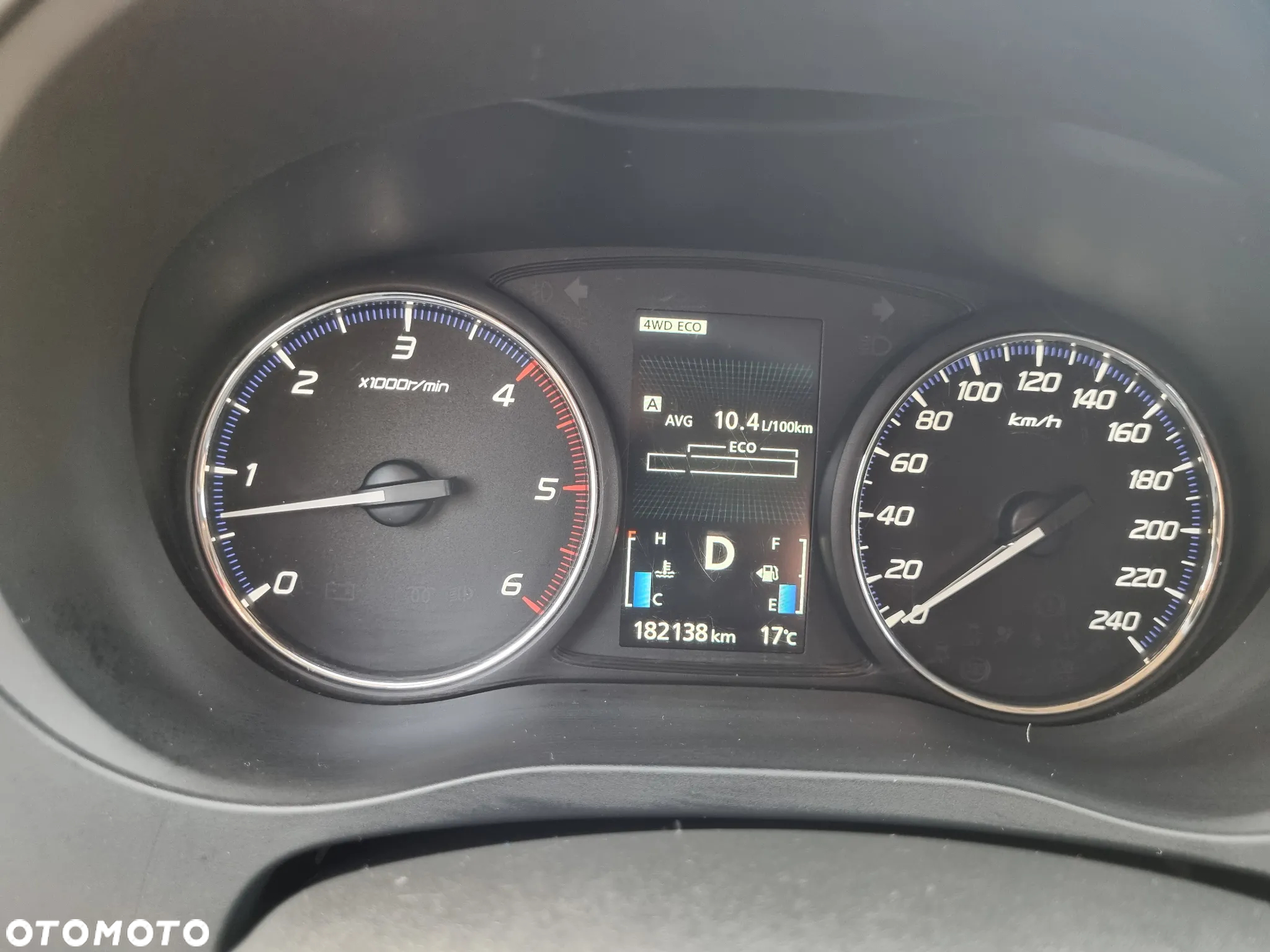 Mitsubishi Outlander 2.2 DID Intense + 4WD - 23