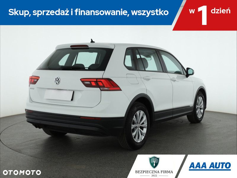 Volkswagen Tiguan - 6