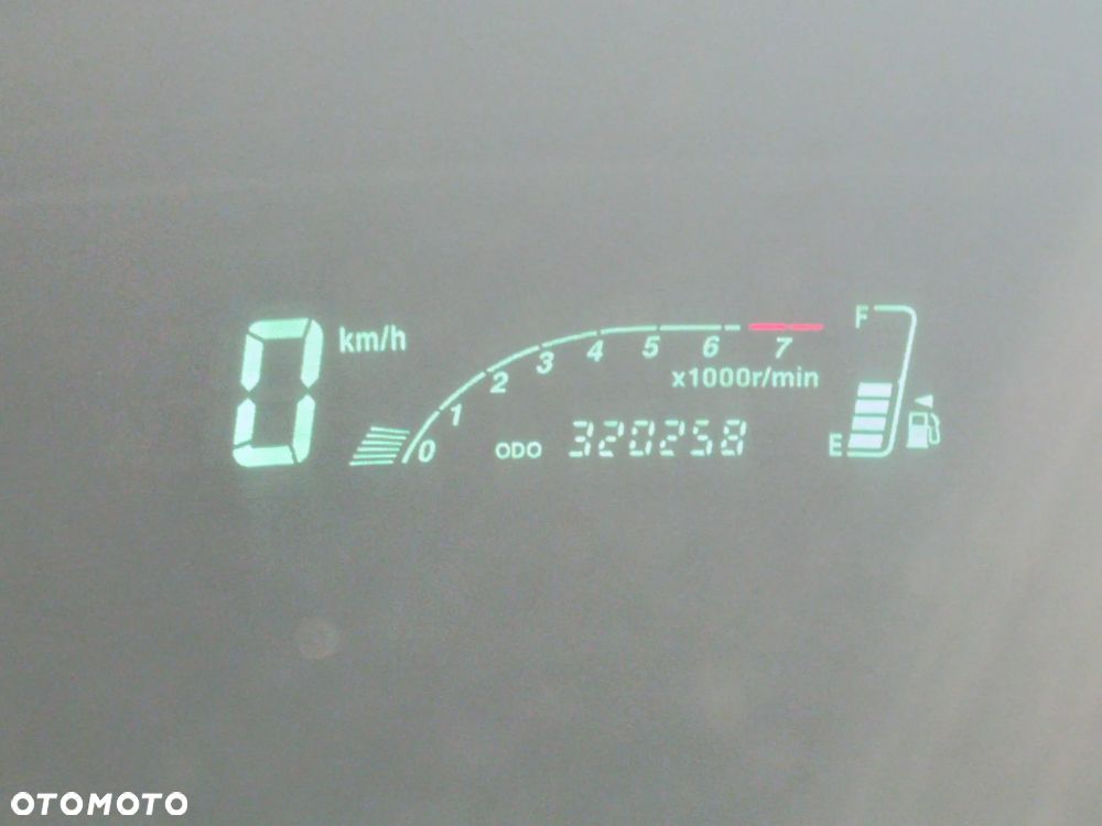Toyota Yaris - 2