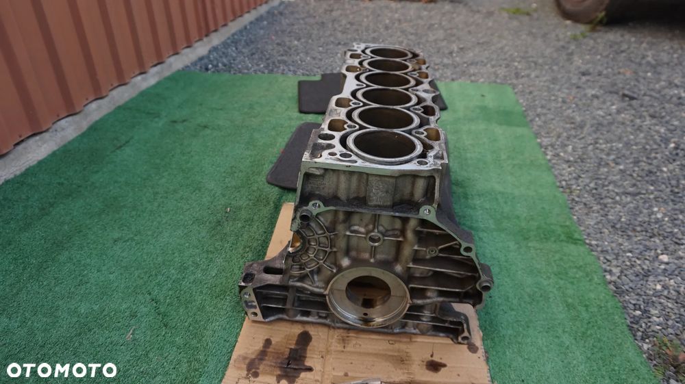 VOLVO S80 V70 XC70 XC90 3.2 R6 B6324S blok silnika - 2