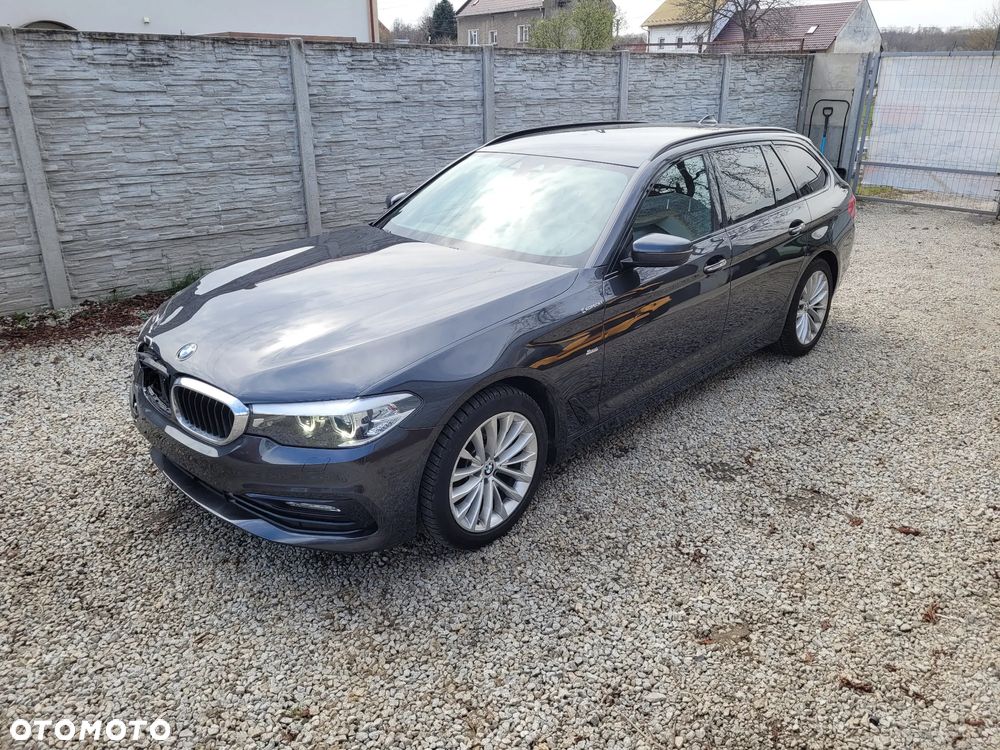 BMW Seria 5 520d xDrive Sport Line - 1
