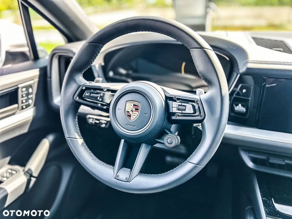 Porsche Cayenne Standard - 14