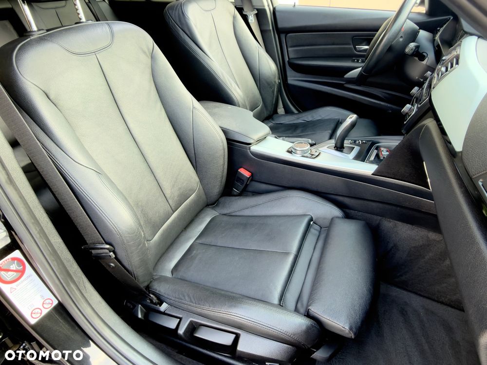 BMW Seria 3 325d Blue Performance Sport Line - 21