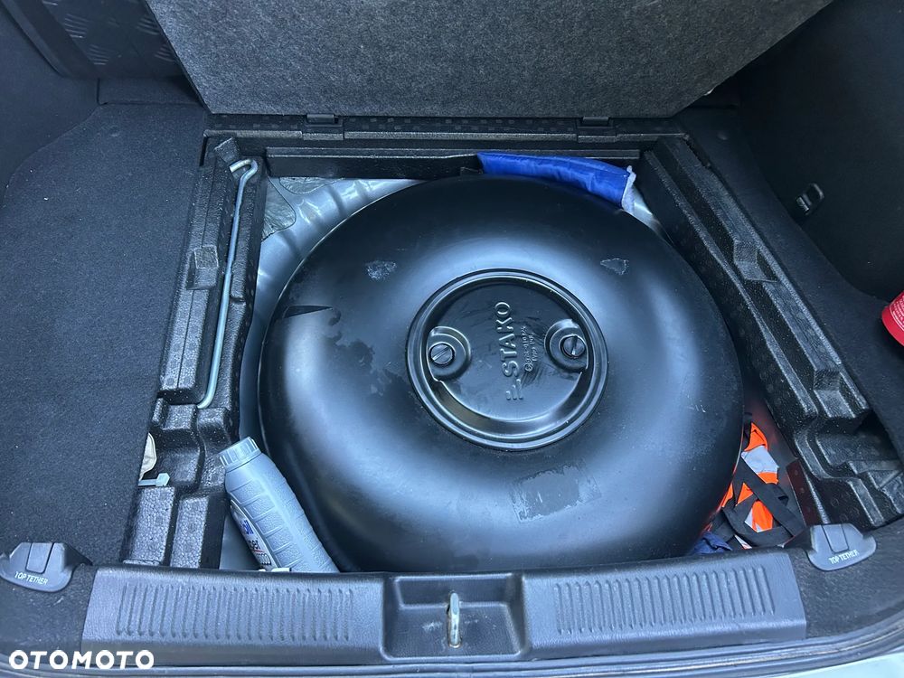 Subaru Impreza 1.5R - 9