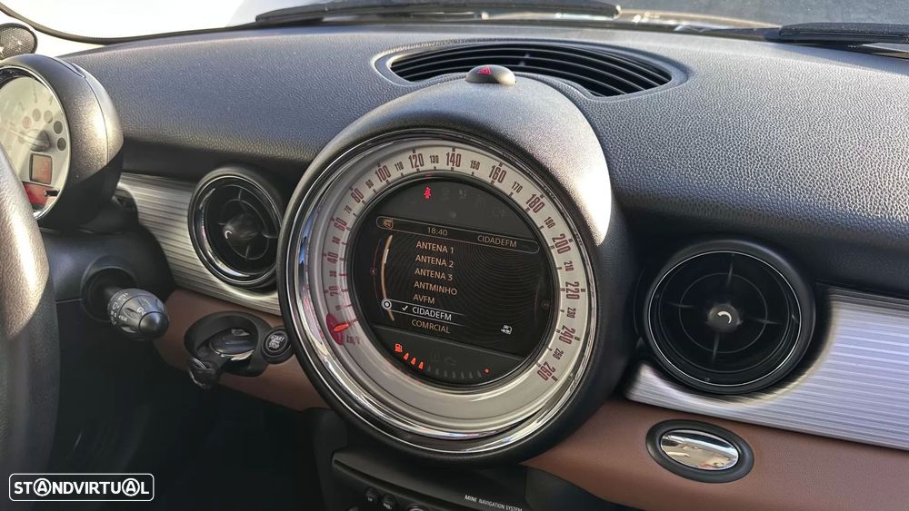 MINI 3 Portas Cooper D - 31