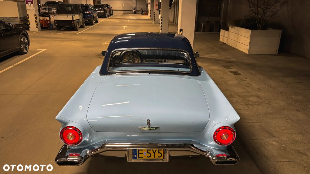 Ford Thunderbird - 5