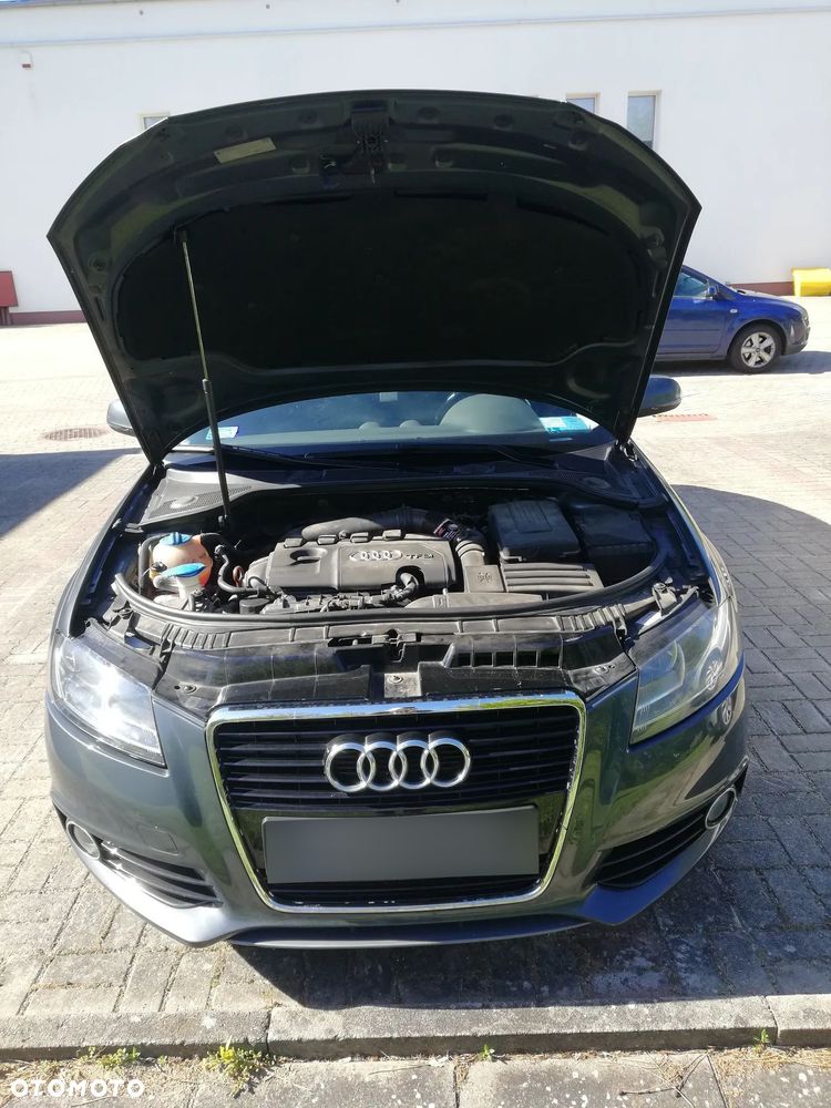 Audi A3 Sportback 1.8 TFSI Ambiente - 8