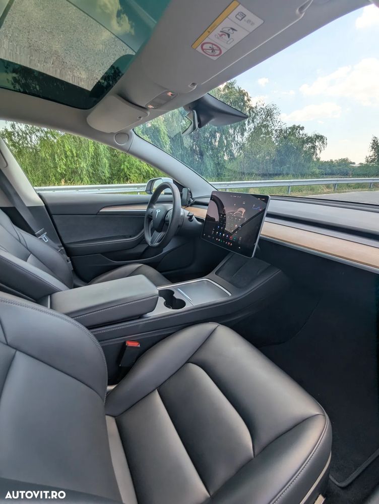 TESLA Model 3 2022 — imagine 12