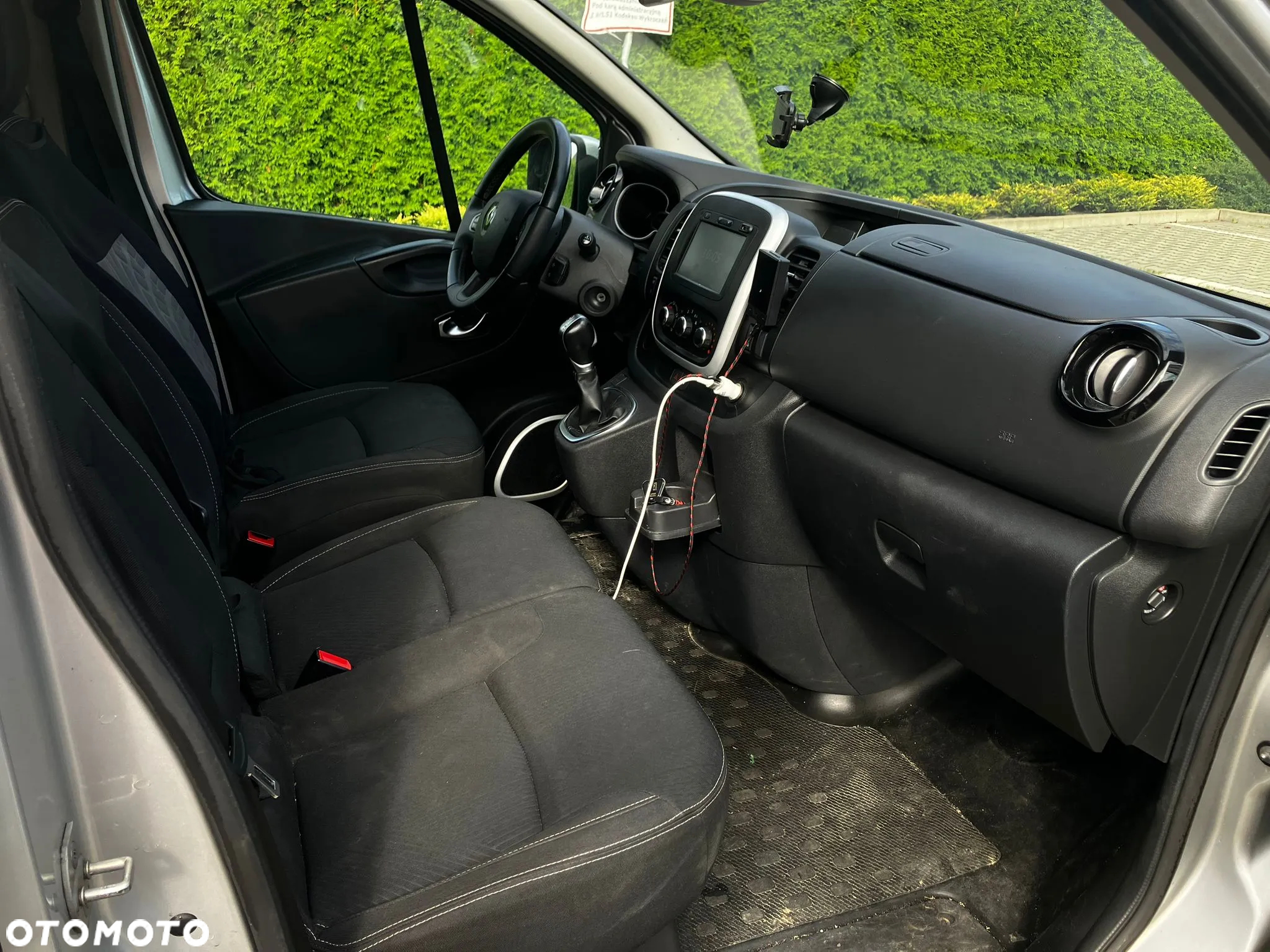 Renault Trafic Grand SpaceClass 2.0 dCi EDC - 12