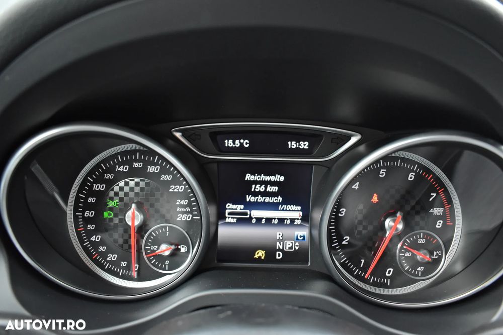 Mercedes-Benz A 220 4Matic 7G-DCT AMG Line - 18