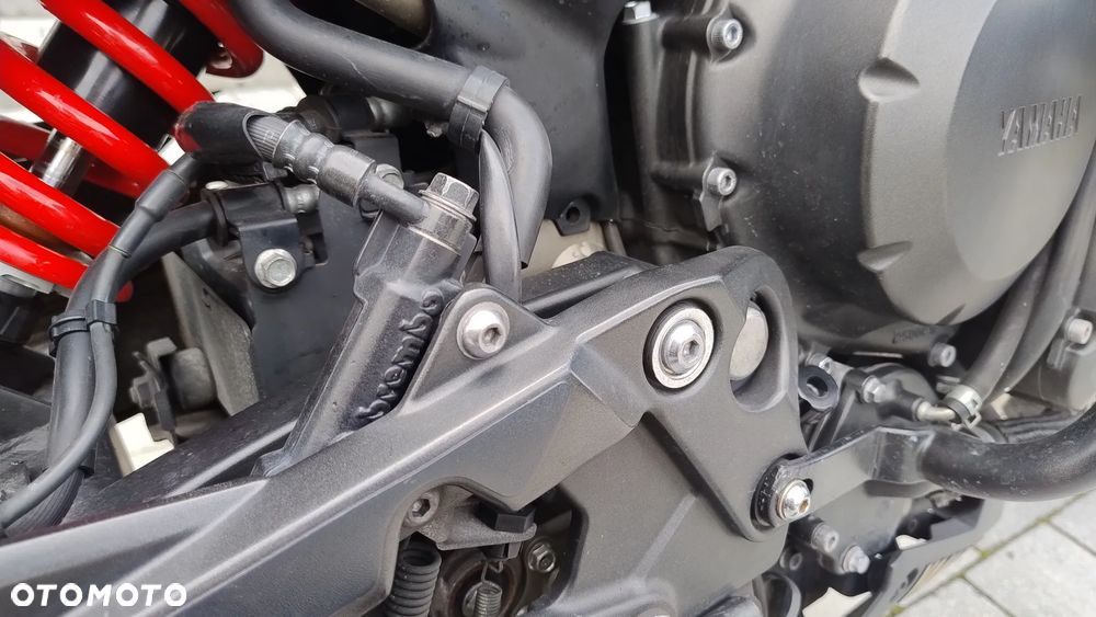 Yamaha XJ - 16