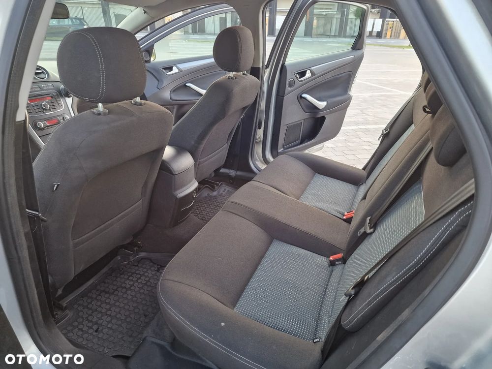 Ford Mondeo 1.6 T Titanium - 27
