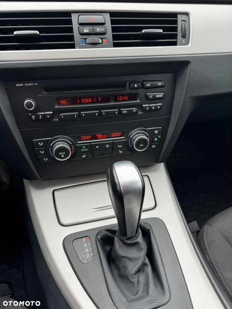 BMW Seria 3 318d - 20