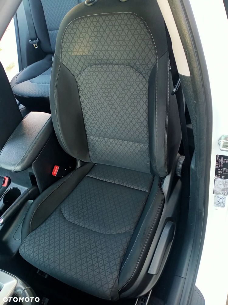 Kia Ceed 1.6 CRDi mHEV S - 11