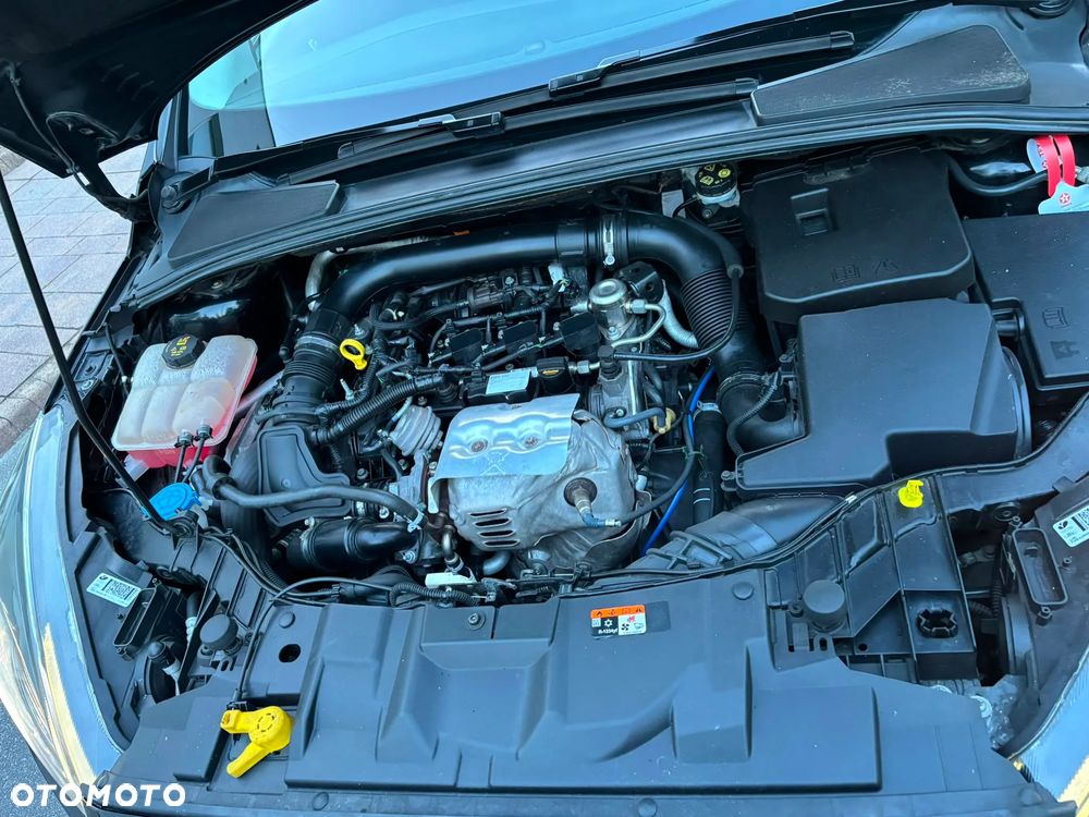 Ford Focus 1.0 EcoBoost Active Business - 27